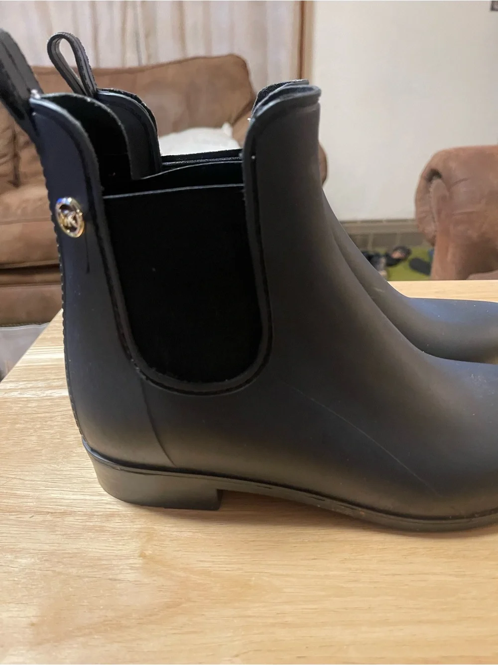 MICHAEL KORS Chelsea Ankle Boots Women's 8 Black